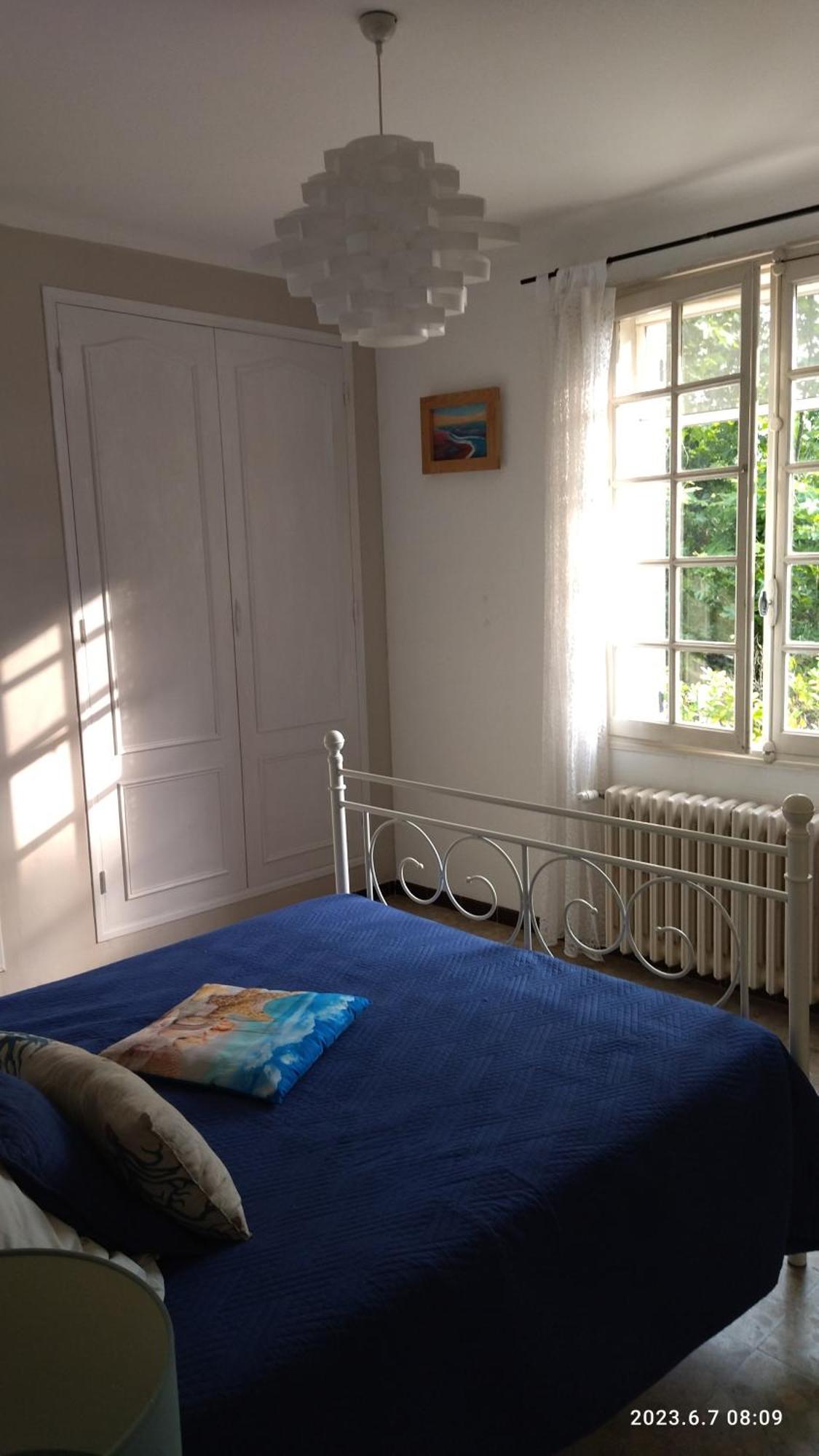La Maison Du Bonheur Velleron Extérieur photo